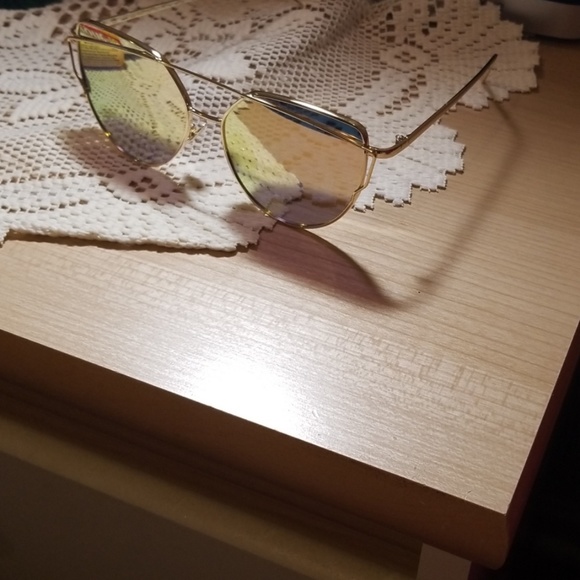 🔥Last One🔥Womens Sunglasses - Picture 3 of 3